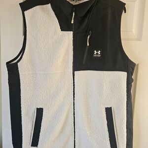 Under Armour Black and Cream Fleece Vest